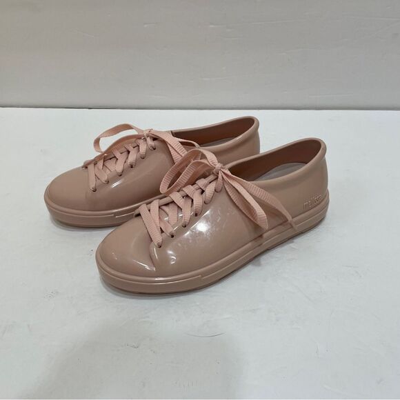 NEW WITHOUT TAGS MEL DREAMED BY MELISSA LACE UP JELLY SNEAKERS IN PALE PINK - Picture 4 of 9